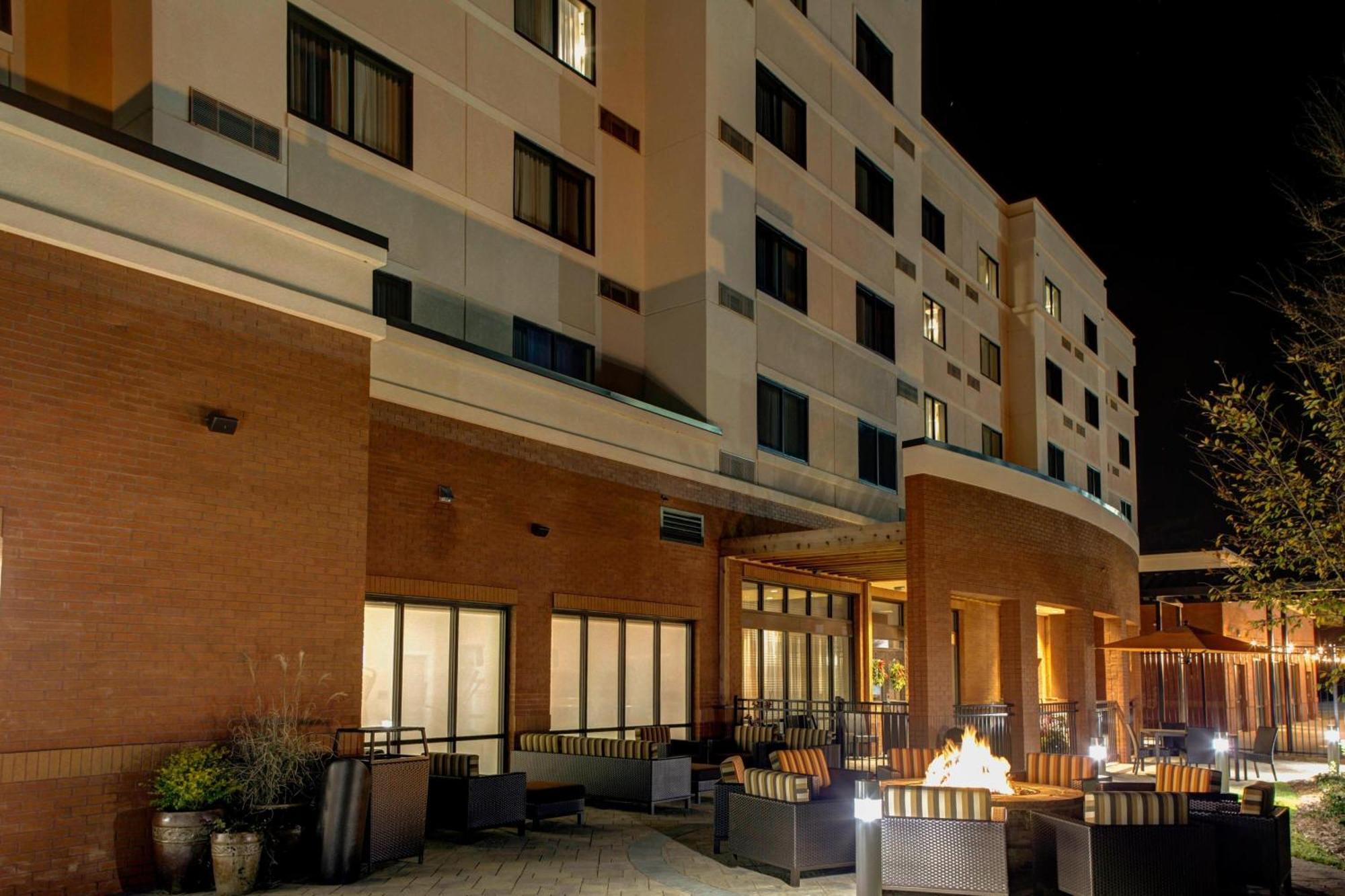 Courtyard By Marriott Carrollton Exterior foto