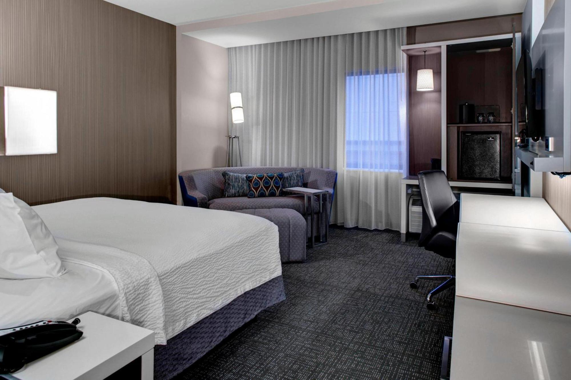 Courtyard By Marriott Carrollton Exterior foto